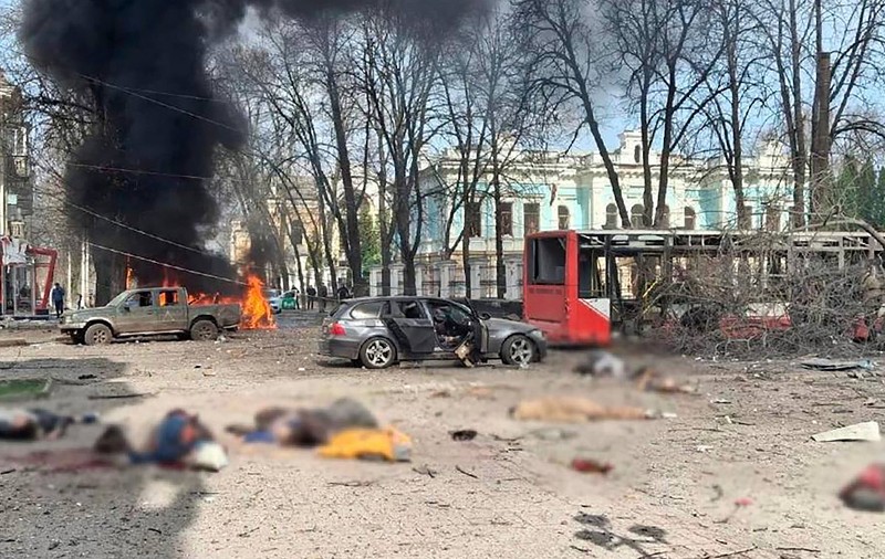 Rusia dă vina pe Ucraina, după ce a ucis 34 de oameni, civili, în Sumî: „Regimul de la Kiev folosește populația ucraineană ca scut uman”