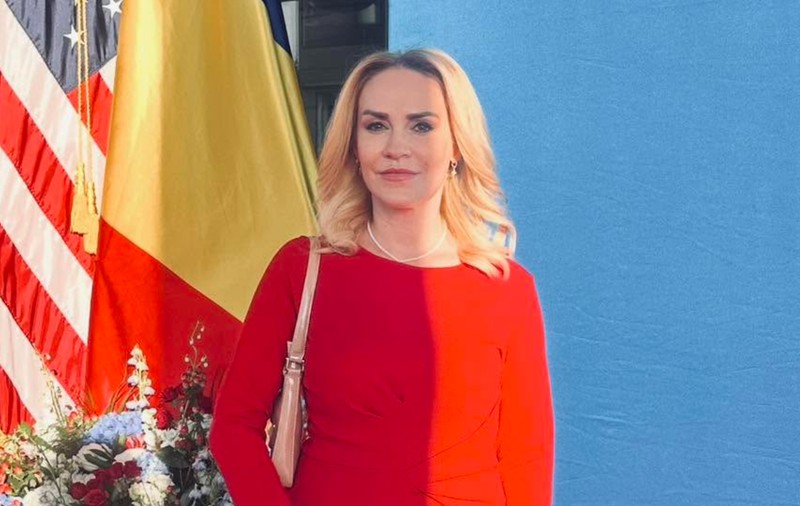Cum a apărut îmbrăcată Gabriela Firea la recepția organizată de Ambasada SUA la București de Ziua Americii. Cine a însoțit-o la eveniment