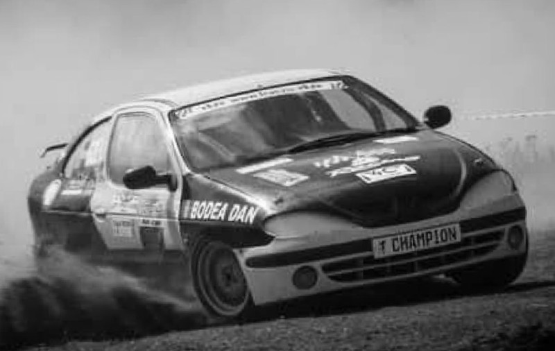 Pilotul Dan Bodea a fost ucis de o roată de la unul dintre vehiculele participante la cursa Autocross de la Câmpulung. Avea 50 de ani