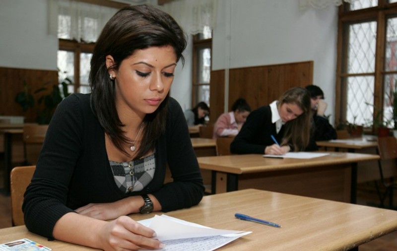 Elevii dintr-a VIII-a şi a XII-a vor face două  ”repetiţii” înaintea examenului de capacitate şi a BAC-ului