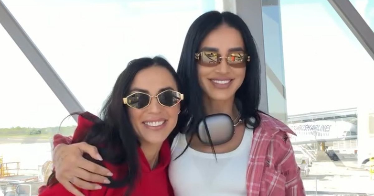 Adelina Pestrițu și Ioana, soția lui Gabi Tamaș, în Istanbul (Turcia)