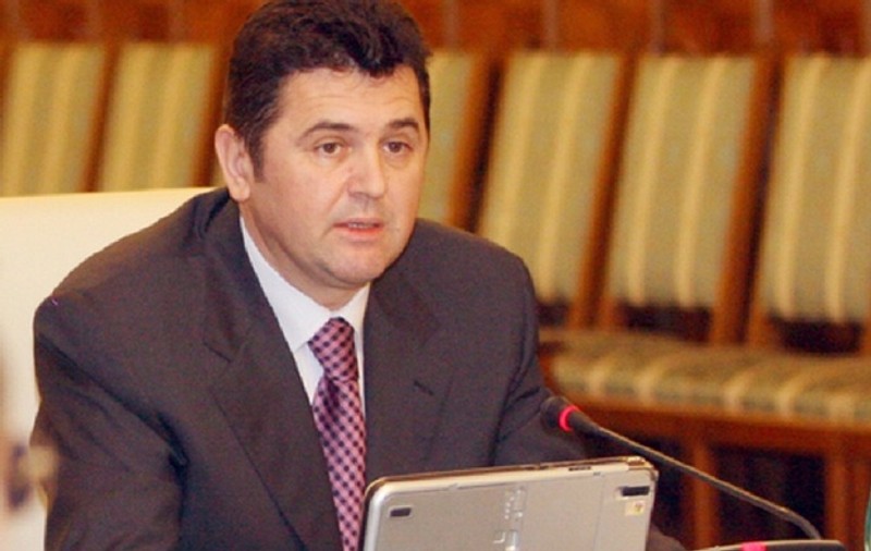 Eugen Bejinariu a scăpat de urmărirea penală pentru moment. Ședința de plen s-a suspendat din lipsă de cvorum