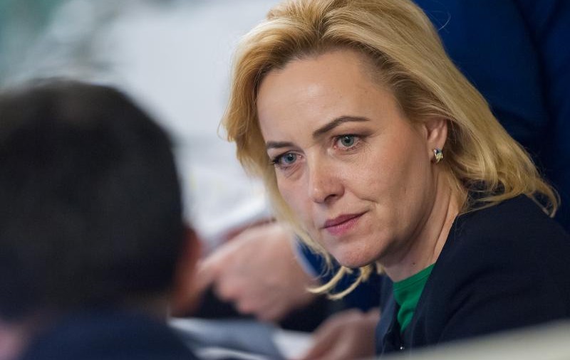 Ministrul de Interne, Carmen Dan, a cerut la Arad ca până joi să fie făcută o primă evaluare a pagubelor provocate de furtună