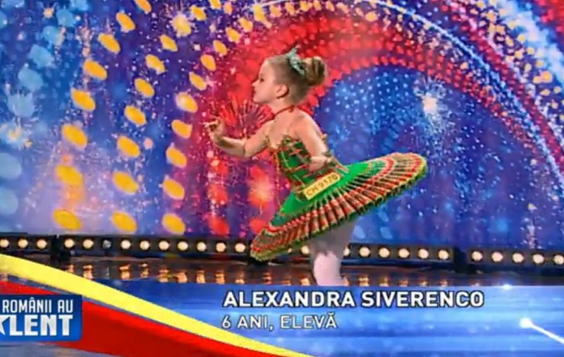 ROMÂNII AU TALENT | Dovada că PĂPUŞILE VORBESC ŞI DANSEAZĂ: "Eşti vie?"