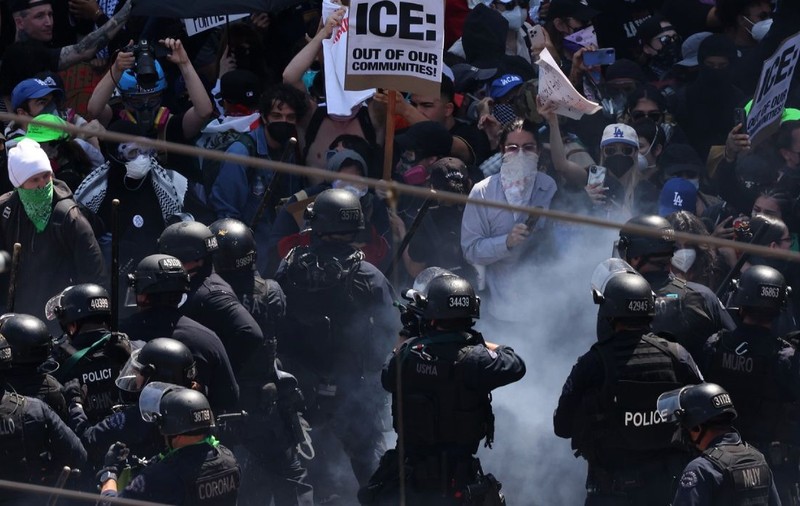 Ce înseamnă desfășurarea de trupe ale Gărzii Naționale de Donald Trump la protestele din Los Angeles | VIDEO