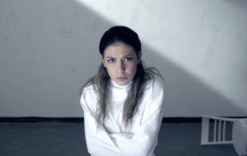 Sore, ÎN CAMAŞĂ DE FORŢĂ, în noul videoclip | VIDEO