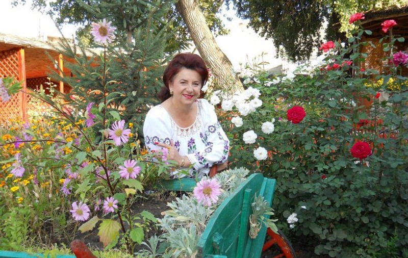 Cântăreaţa de muzică populară Maria Loga îşi aniversează azi ziua de naştere