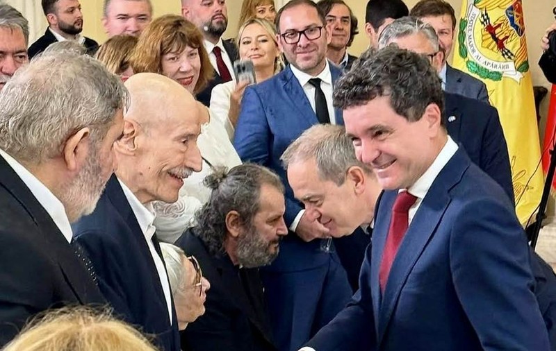 Mircea Cărtărescu a fost invitat la Cotroceni, dar nu l-a felicitat pe Nicușor Dan: „Mă bucur însă că l-am văzut prima dată în realitate”
