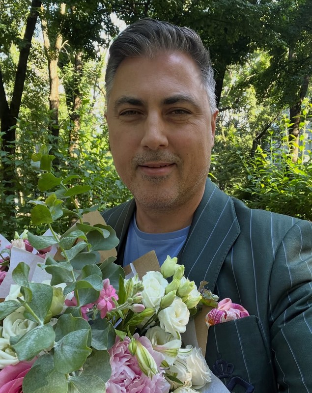 Tradiția pe care Alina Sorescu și Alexandru Ciucu o respectă la final de an școlar! Ce a făcut designerul în timp ce artista era la câțiva metri distanță