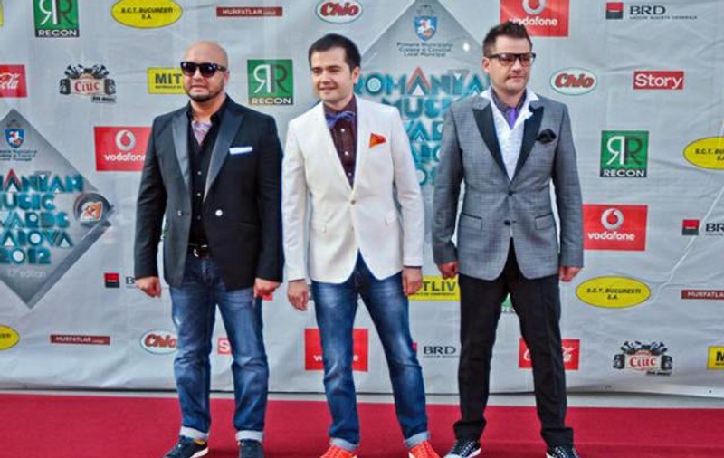 Băieţii de la 3rei Sud Est, haine de 30.000 de RON la Romanian Music Awards