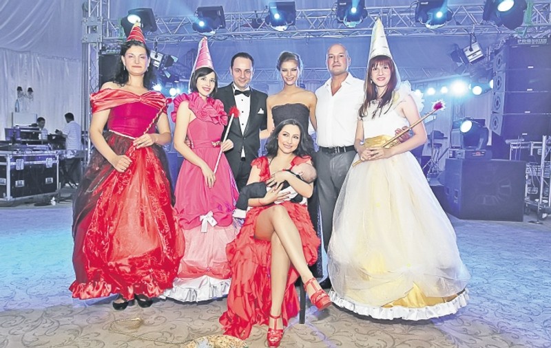 Foto&Video | Andra şi Cătălin Măruţă, amfitrioni la botezul fiului lor