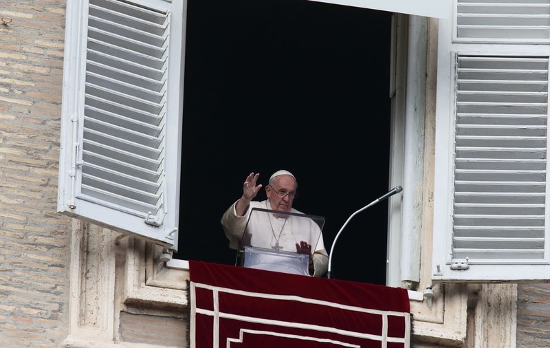 Papa Francisc a reluat apelul pentru pace într-o lume „devastată de război" și, mai ales, în Ucraina, într-un nou mesaj de Crăciun