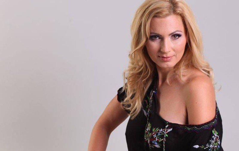 Luana Ibacka se menţine suplă cu sucuri detoxifiante. Află ce alte diete mai urmează!