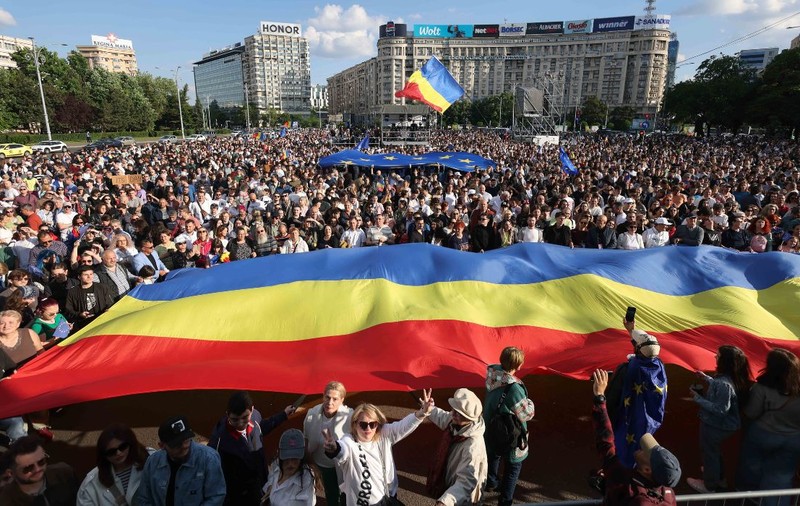 La ce sunt expuse comunitățile umane care permit încălcarea unor drepturi și libertăți fundamentale?