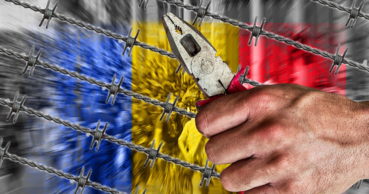 Drapelul României, migranți, sârmă ghimpată