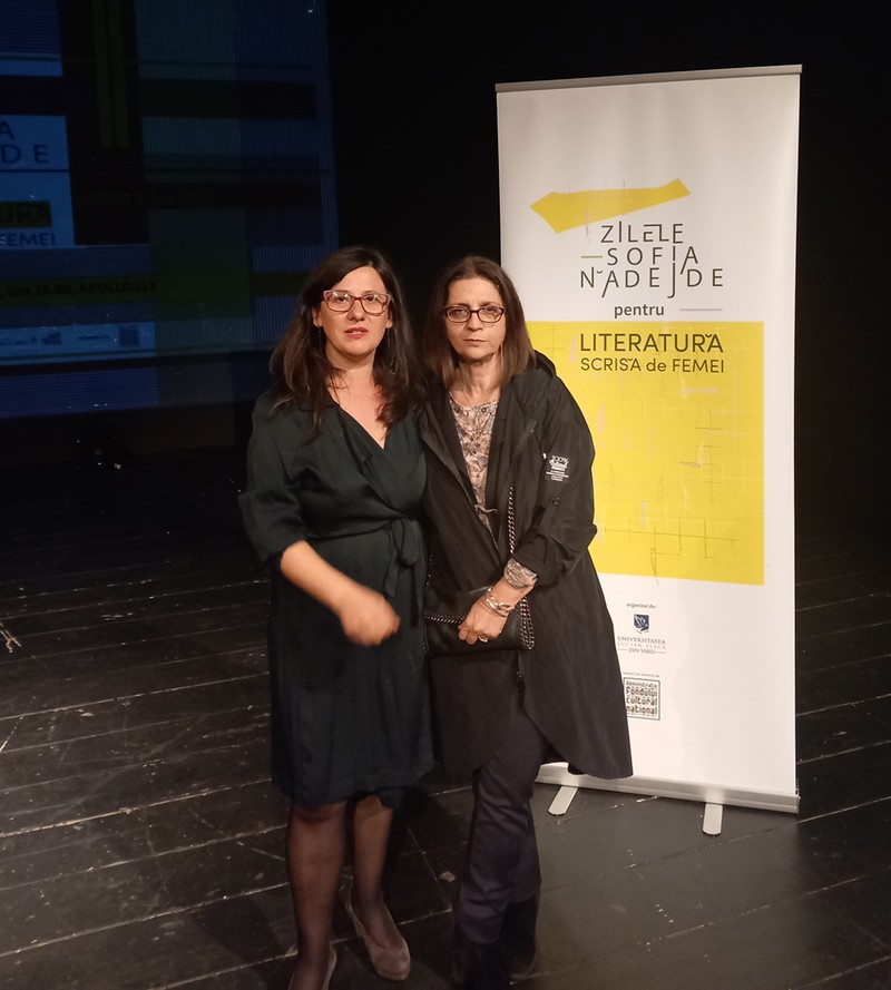Elena Vlădăreanu și Simona Popescu. Foto: Andreea Lăcătușu