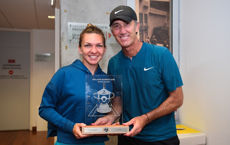Imaginea zilei la Melbourne. Gestul care arată cât de strânsă a rămas legătura dintre Simona Halep și Darren Cahill | VIDEO