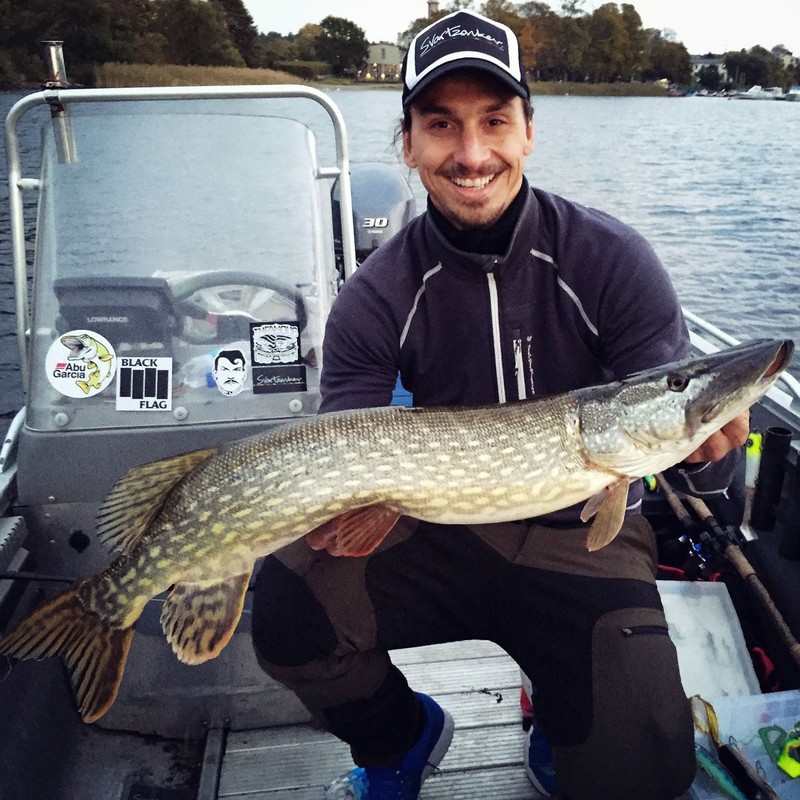 Zlatan Ibrahimovici a prins o ştiucă de toată frumuseţea FOTO: Facebook.com