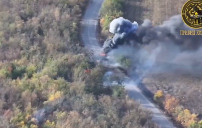 Lovitura perfectă: Un soldat ucrainean distruge un tanc rusesc cu o singură rachetă Javelin I VIDEO