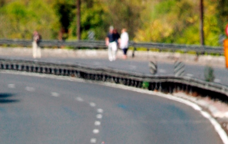 Şi-au uitat copilul pe autostradă   