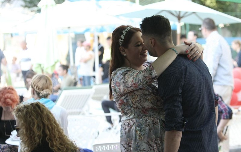 EXCLUSIV. Oana Roman a vrut să-l aibă pe tatăl ei alături la reînnoirea jurămintelor, dar... Petre Roman nu i-a răspuns la telefon
