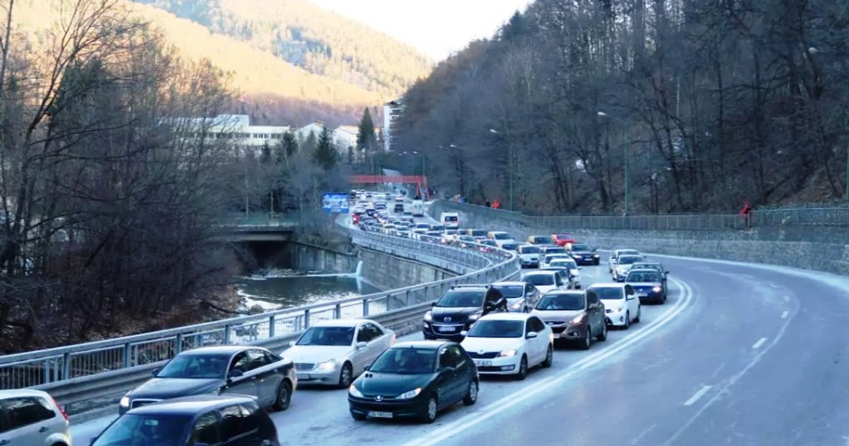 Rute ocolitoare spre munte - aglomeratie pe DN1
