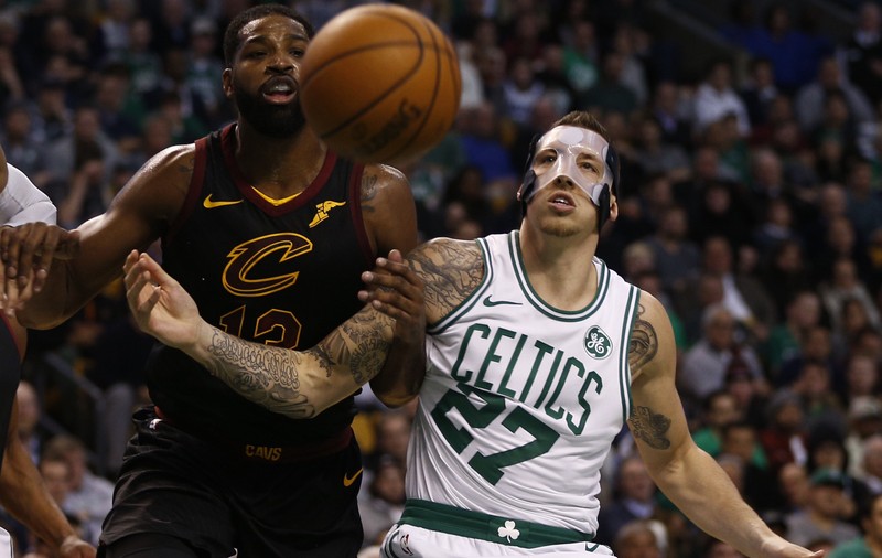 Vicecampioana NBA, Cleveland Cavaliers, învinsă de liderul Boston Celtics