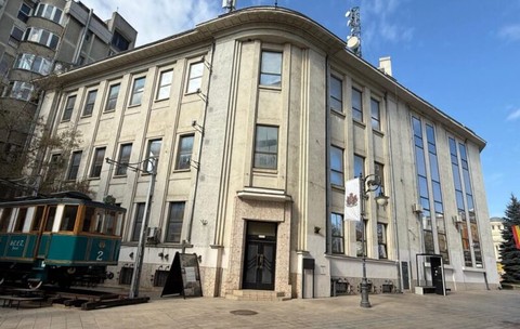 Ce vrea să facă milionarul Giani Canschi cu două proprietăți importante din Iași. Ce planuri are pentru clădirea de pe Lăpușneanu și terenul de la Munca Invalizilor
