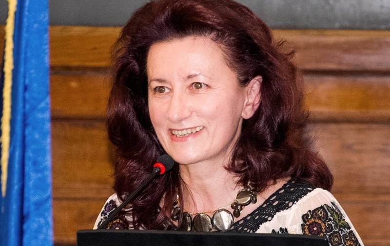 O profesoară la ASE şi-a schimbat viaţa, după ce 7 studenți de-ai ei au murit în Colectiv