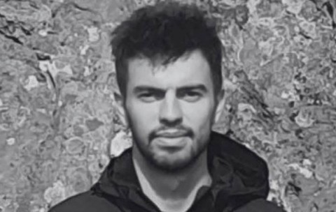 Un tânăr în vârstă de 23 de ani, William Chapman, a fost atacat mortal de un tigru după ce a intrat în țarcul animalului, sâmbătă, la Parcul Natural Yorkshire din Doncaster, Marea Britanie.