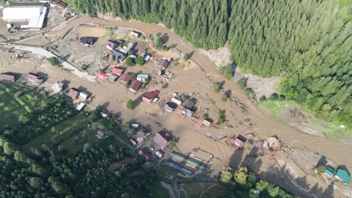 Imagine aeriană cu viiturile din Suceava