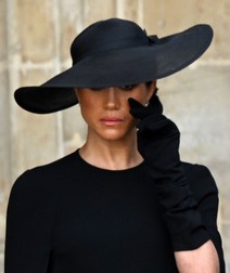 Meghan Markle a plâns la funeraliile reginei. Foto: Profimedia