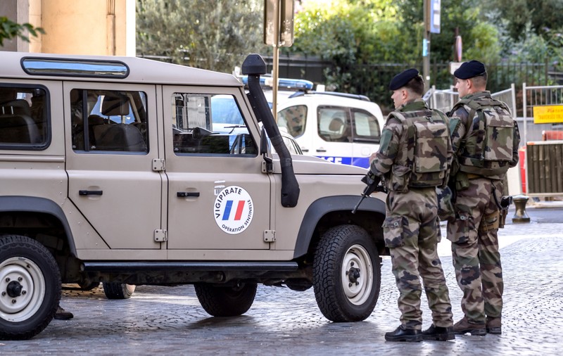 Explozie în Paris, în fața ambasadei Iordaniei
