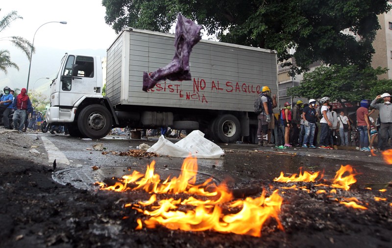 Protestele violente continuă în Venezuela. Zeci de oameni au fost răniți în urma manifestațiilor