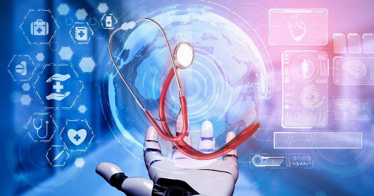 o mână robotică, de culoare albă cu detalii negre, care ține un stetoscop cu tub roșu. În fundal se vede un glob pământesc stilizat, albastru, cu efecte digitale și cercuri concentrice. pe partea stângă a imaginii sunt mai multe pictograme medicale, dispuse pe hexagoane transparente: o trusă medicală, o pastilă, două mâini care protejează o cruce medicală, o inimă cu o cruce, un stetoscop, o seringă. pe partea dreaptă apar ecrane digitale transparente cu imagini medicale: o inimă stilizată, un creier, o siluetă umană, grafice de tip EKG și alte date medicale