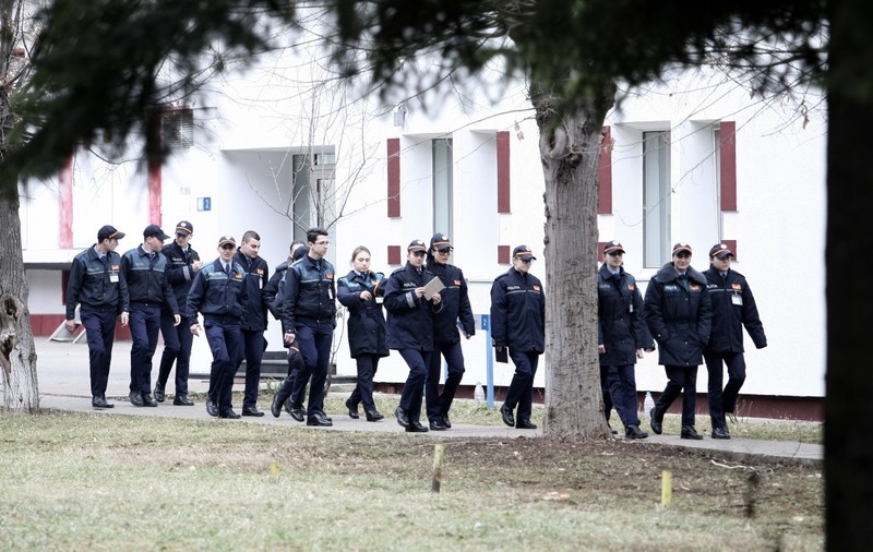 EXCLUSIV FOTO&VIDEO | La Câmpina, 1.000 de tineri se antrenează ca-n filme pentru a ajunge polițiști