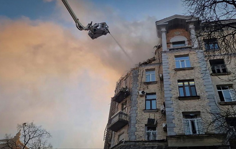 Rusia a atacat Ucraina în noaptea de Anul Nou cu 110 drone. În Kiev au fost uciși doi oameni și șase au fost răniți