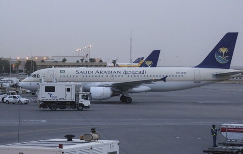 Cel puțin 12 persoane au murit și 309 au fost rănite în urma unui atac al rebelilor Houthi asupra Aeroportului Internațional King Khalid din Riad. Foto: Getty Images