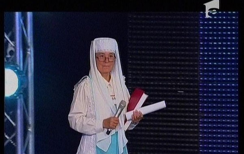 O măicuță, la X Factor: "Dacă nu trec de preselecții, Terra e în pericol"