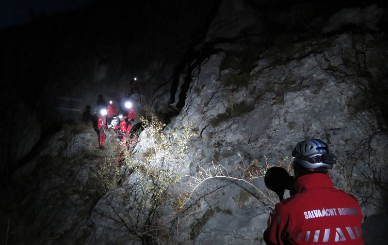 Șase persoane au fost salvate de pe munte, în ultimele 24 de ore. O persoană a fost găsită decedată de către salvamontiști