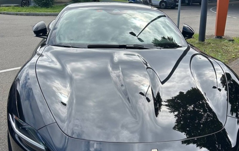 Un șofer cu un Ferrari de 200.000 de euro a vrut să intre în Germania, dar s-a trezit cu o amendă uriașă de 124.000 de euro. Ce au spus vameșii