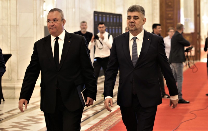 Partidul lui Ciucă, un butoi cu pulbere din cauza premierului Ciolacu. Lider liberal: „S-a văzut cu sacii în căruță. PNL este parte a preamăririi domniei sale”