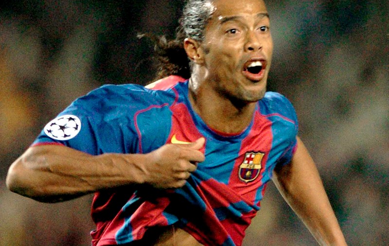 Ronaldinho semnează din nou cu Barcelona! Când intră în pâine brazilianul și ce post va ocupa