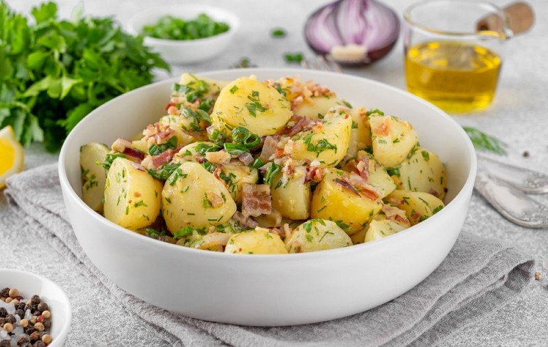 Rețete de salate cu cartofi