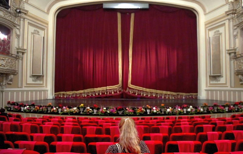 A fost lansată aplicația mobilă cu programul de la peste 50 de teatre din România