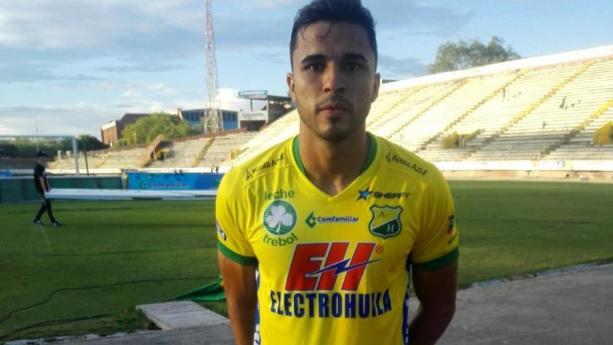 Fotbalistul columbian Eduard Gutierrez a murit într-un teribil accident auto