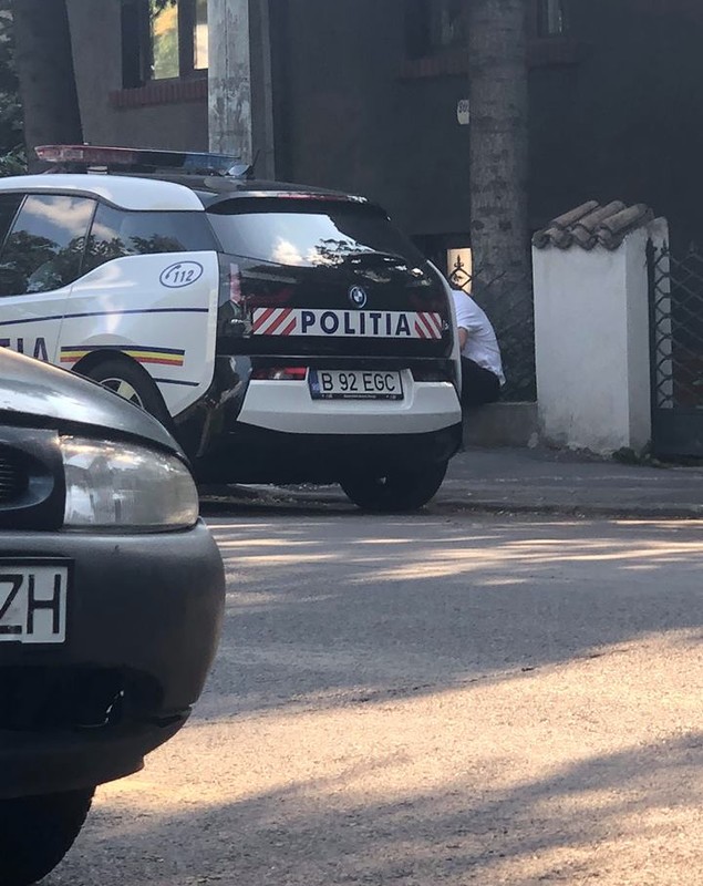 FOTO EXCLUSIV | Ionuț Cristache, de la TVR, urmărit de poliție. N-ar fi vrut să oprească la semnalul agenților