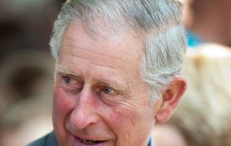 Prinţul Charles învaţă să fie DJ!