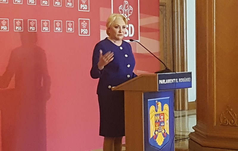 VIDEO | Dăncilă spune că a fost primită cu căldură la Madrid, de către Frans Timmermans: "Nu m-a evitat deloc, o să vă trimit fotografii când e vesel". Ce spune Liviu Dragnea