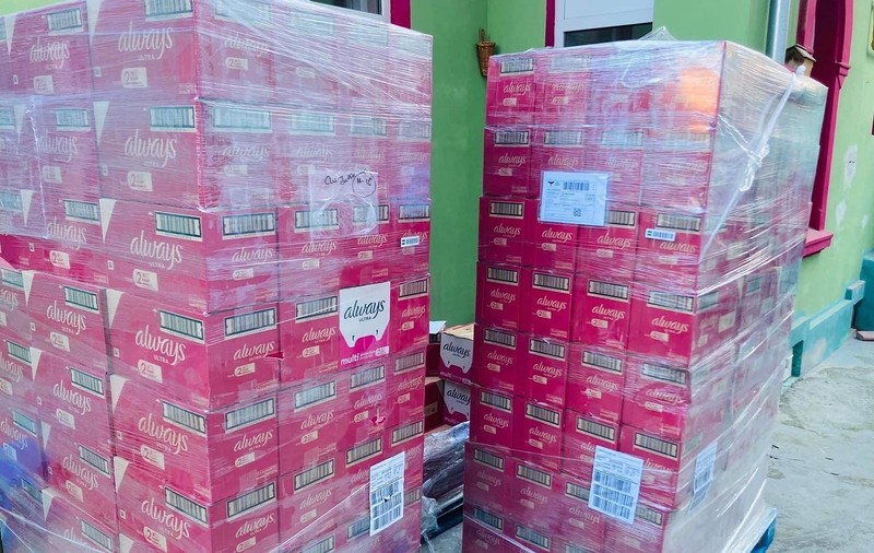 Always donează 42.000 de absorbante pentru femeile defavorizate, beneficiare ale Asociației Pe Stop